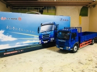 做工较不错的载货车模型之一，青岛解放龙V低栏卡车模型实拍