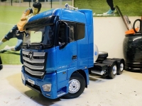 售价不高，做工还不错的卡车模型之一：福田欧曼EST LNG牵引车模型实拍