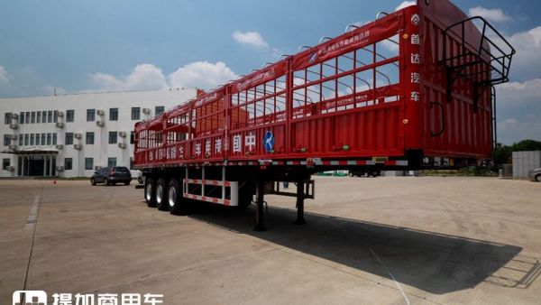 国内自重最轻13米仓栅横空出世!首达发布自重4.86吨超轻拉煤车