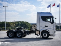 580匹超大马力，高智能化更舒适，北京追梦LNG牵引车究竟有多强？