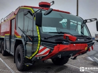 车身变窄性能不减，还能在外部道路自由行驶，实拍窄体版卢森宝亚美洲豹6x6 S机场消防车