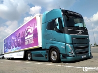 已交付亚马逊等企业，沃尔沃FH Electric长途电动卡车实际表现如何？实拍测试告诉您！