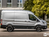 带四驱能越野的硬核Van 福特全顺Trail实拍