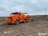 美国军卡+二冲程柴油机+8x8全驱+独立悬挂,带您见识一台豪士科M1070清障车