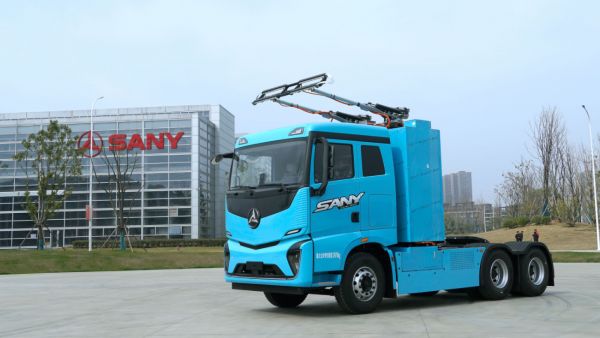 让电动卡车永无续航焦虑！矿卡常见的架线供电技术为何没普及？这篇文章告诉你