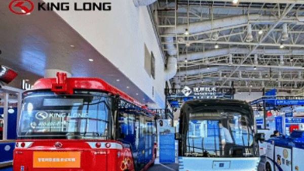 厦门金龙“智造”闪耀2025 金砖国家新工业革命伙伴关系系列活动