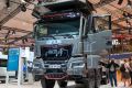 2026IAA：总重可达60吨！黑红定制套件加身，德国曼恩TGS 60.540矿用自卸车实拍评测