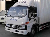 尹老板:买江淮新能源轻卡,无论油价多高,对我都没有丝毫影响