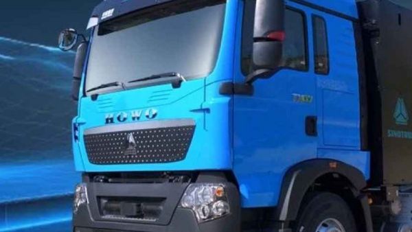 中国重汽新能源再添强援，豪沃600kWh牵引车开启长续航时代！