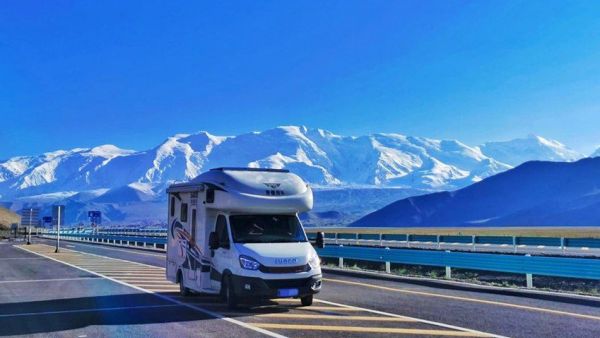 依维柯房车:青春路上的移动城堡