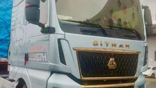 中国重汽汕德卡G7H 630燃气牵引车——公路物流的智选良伴