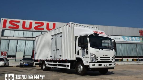 它是国内大轻卡的实力担当，最新款庆铃五十铃700P实拍评测