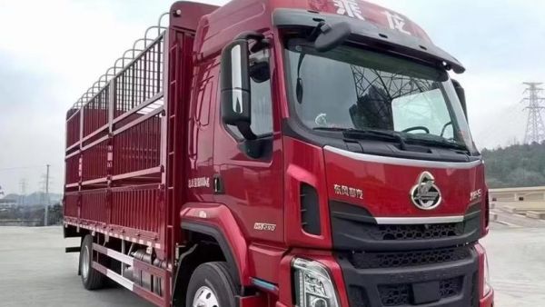 乘龙H5创富版330大马力绿通房车,跑“盈”九月丰收季