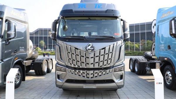 节气高效 科技舒适,乘龙HK LNG牵引车跑干线物流超赚钱