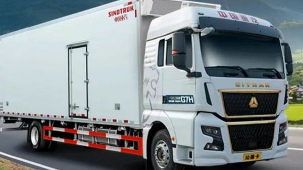 40℃高温暴击?看汕德卡G7H冷藏车如何重新定义“鲜”标准!