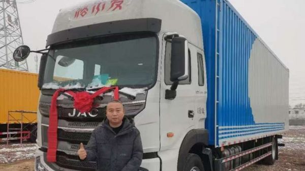 “张师傅与江淮格尔发A5X的运输故事：从结缘到信赖”