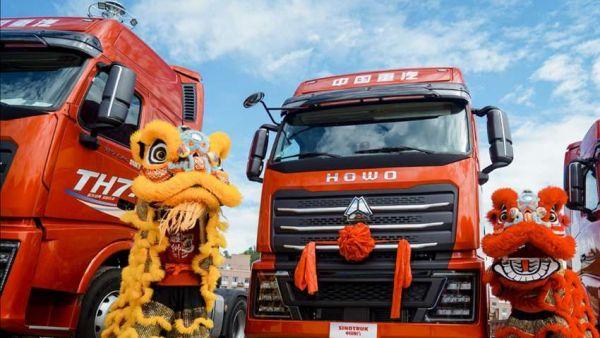 红色遵义见证豪沃力量!豪沃TH7-N百台战略签约暨首批30台交车仪式盛大举行