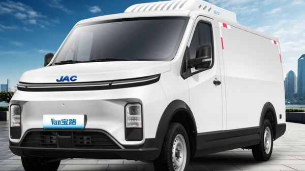 Van宝路冷藏车：城配冷链“掘金”利器，无惧“三高”挑战