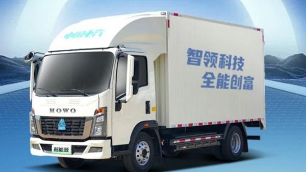 中国重汽HOWO新能源轻卡：科技实力，与生俱来！