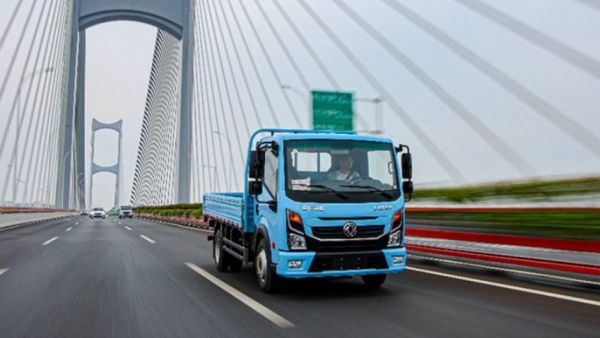 省钱又省心！这款5万元性价比最高的卡车让运输更轻松
