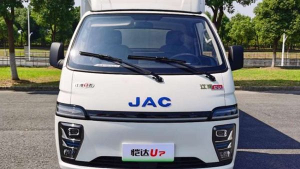 热带水果销售火热，城配有江淮1卡恺达U7可多跑多赚