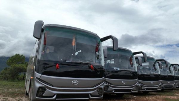 高原旅行舒适“升舱”！苏州金龙海格V9重新定义雪山出行