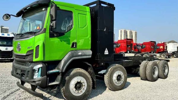 3分钟快速换电,硬核底盘配置,乘龙H5换电渣土车实拍