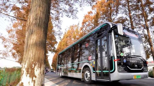 共绘出行新图景！宇通携手宁波北仑公交驶向智慧出行新未来