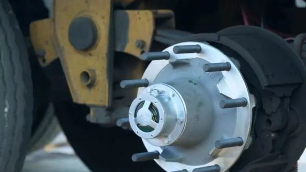 主挂一体深入匹配，康迈助力梁山专用车展