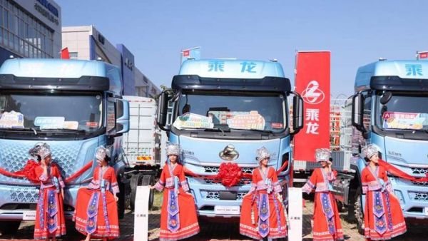 舒适更赚钱,乘龙H5创富版大马力绿通房车昆明闪耀上市