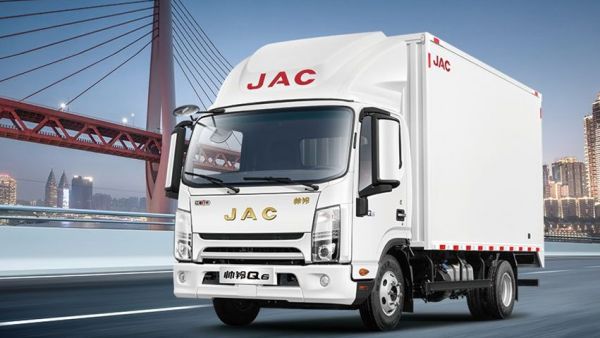 江淮1卡帅铃百台大单陆续交付 为西南运输提效