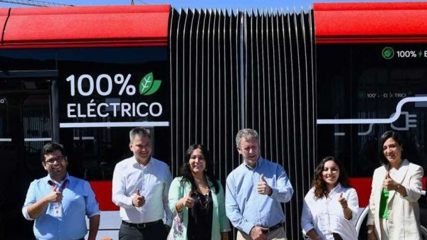 比亚迪为智利交付史上规模最大的铰接式电动公交车队