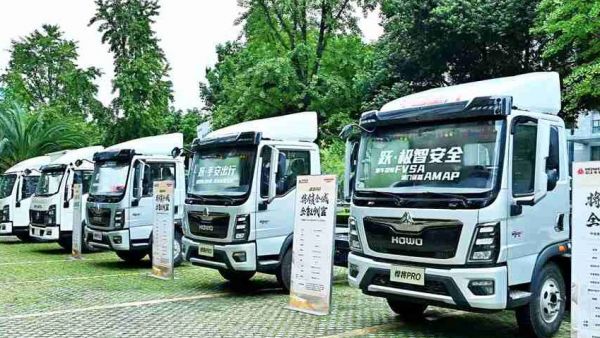 将领全域  全能创富！中国重汽HOWO全新一代悍将PRO成都上市