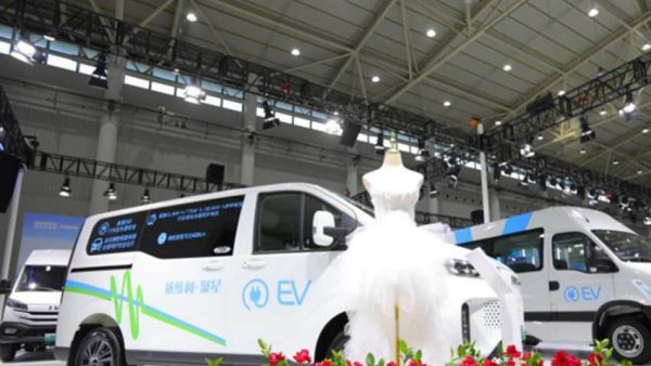 金秋盛惠，热购依燃——南京依维柯30周年庆宠粉活动全面开启