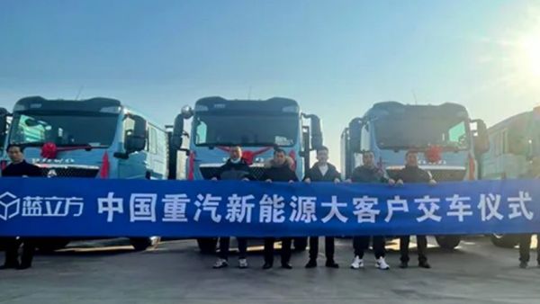 火力全开,中国重汽新能源交车狂潮势不可挡!