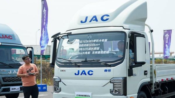 江淮新能源轻卡全场景解决方案全国发布收官，赋能绿色物流新纪元