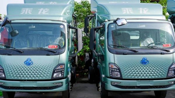 现场订车62台,乘龙L2V CNG增程轻卡武汉闪耀上市