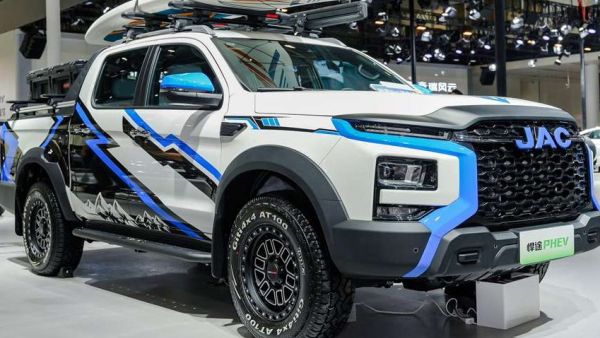 不是所有插混皮卡都能扭矩破千！悍途PHEV定义皮卡动力新标准