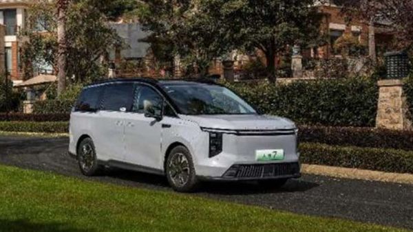 再获香港青睐，上汽大通MAXUS大家7成豪华绿色的士标杆！新一批车型即将进入港民生活