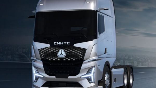 中国重汽全新一代牵引车:全能智慧重卡为梦奔赴 铸就移动梦想“家”