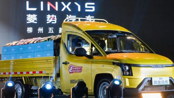 冠军登场｜菱势黄金小卡强劲上市