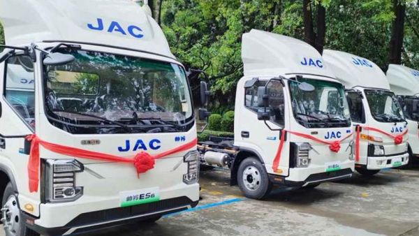 升级不加价!江淮1卡帅铃ES6天和版广州上市,助推全面绿色转型