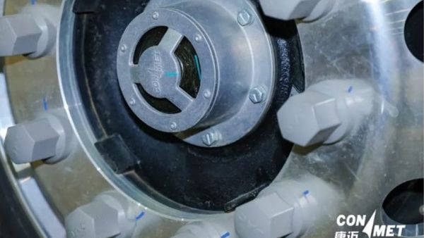 康迈荣获“2024中国商用车低滚阻节油轮端”奖!