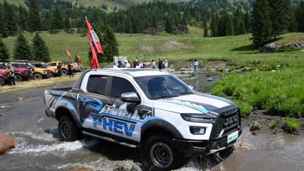 以实干为桥，连接毛坯现实与精装理想