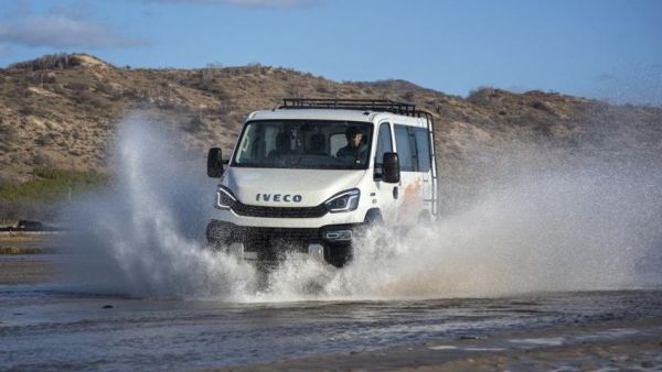 越野车秒变露营旅居车，驾驶依维柯欧霸·山海开启新玩法