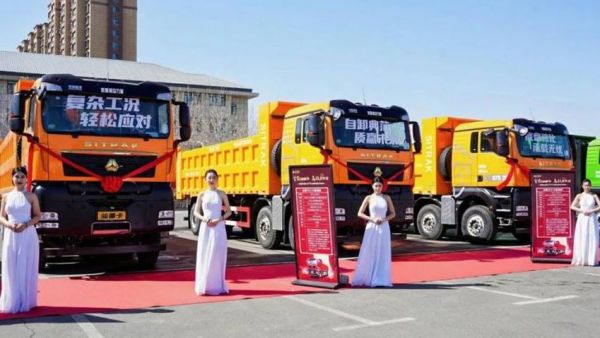 中国重汽3月重卡销量超3万!首季夺冠,征途无畏!