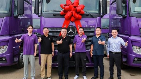 中通驰四方 快运星领航——2024中通快运首批梅赛德斯-奔驰卡车在桐庐交付