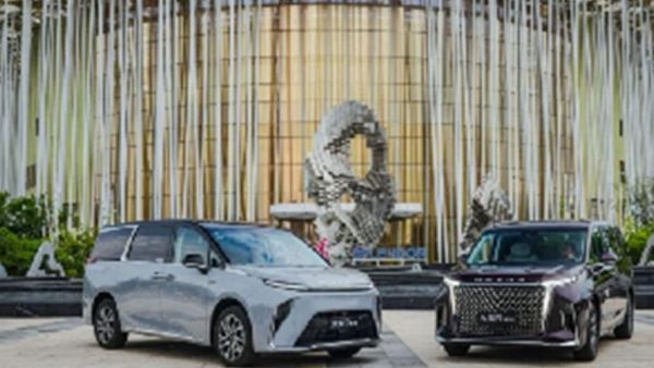 10亿盛惠，购新车赢真金！上汽大通MAXUS史上规模最大、送品最壕的年终购车盛宴来了