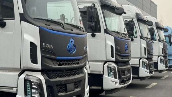 修车少年的逆袭：张英哲与乘龙卡车的十年破局战