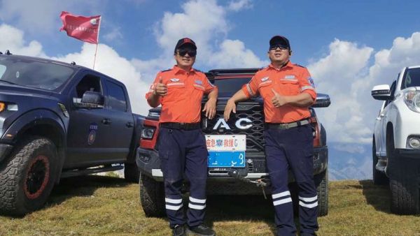 穿越生死线的救援先锋——58岁“老顽童”与他的江淮悍途山猫